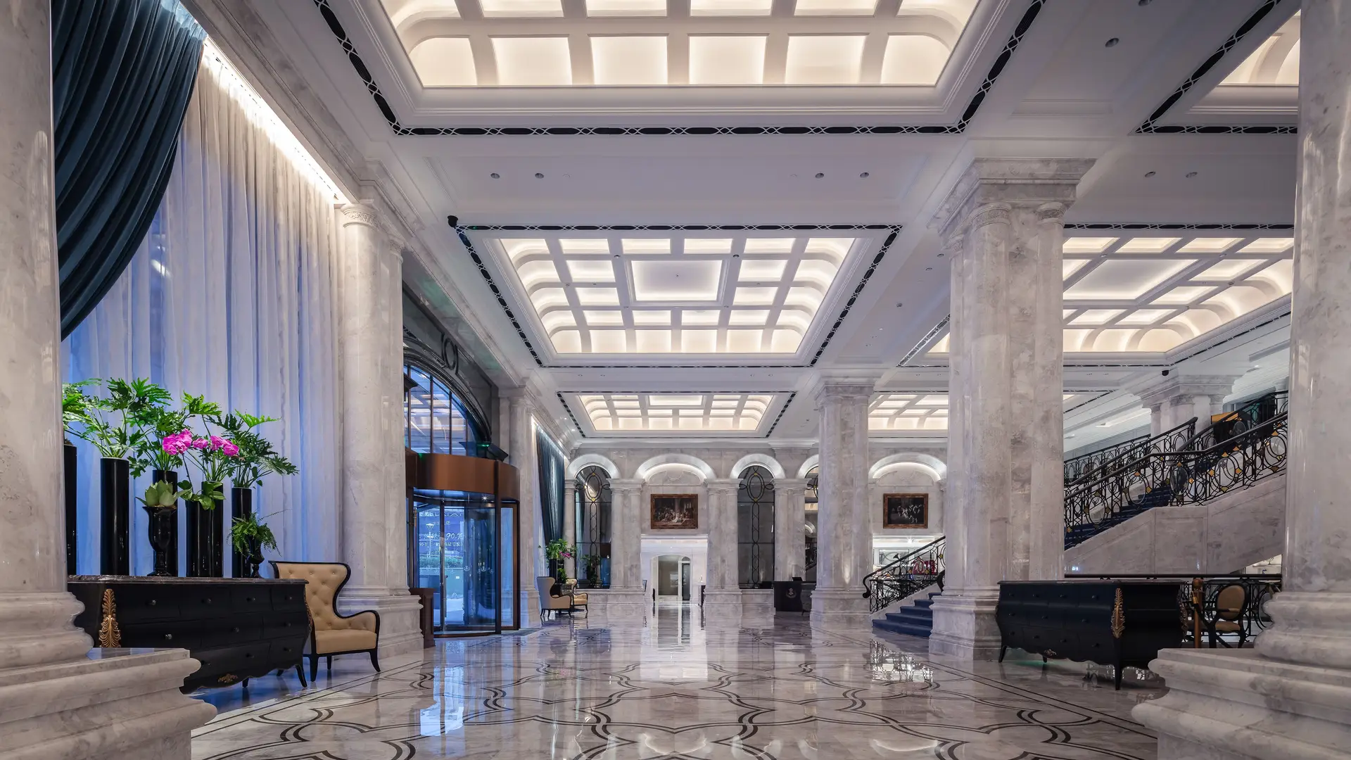 Belmorian Prestige Lodge Grand Lobby
