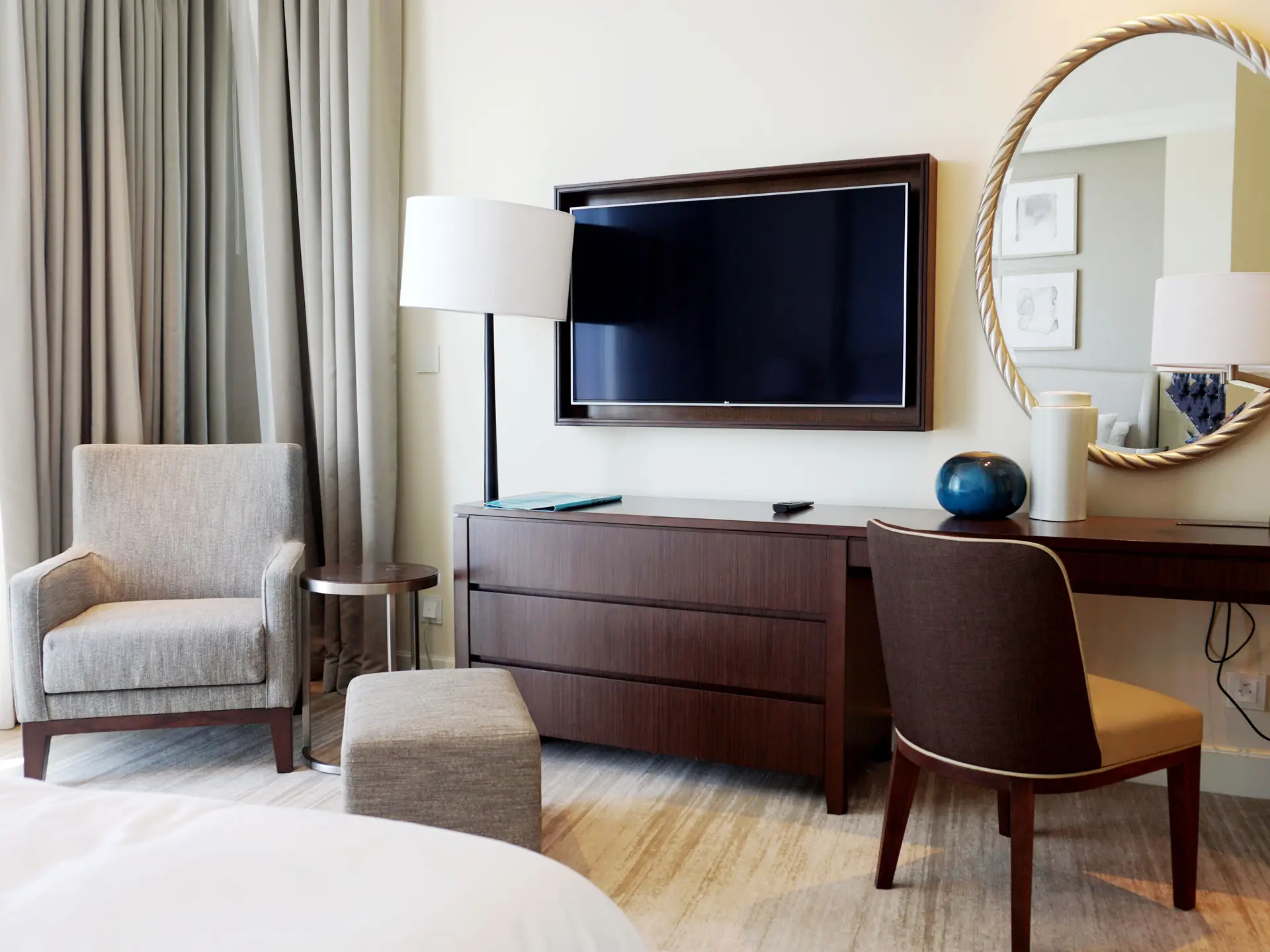 Signature Suite