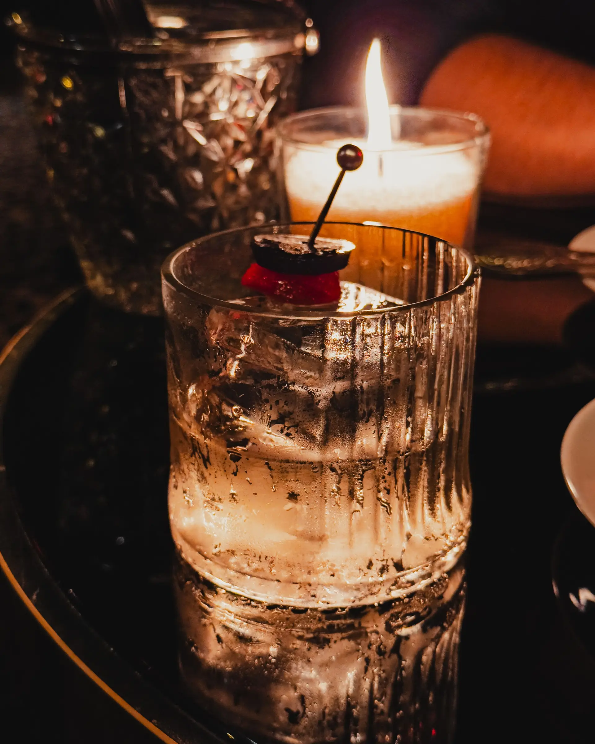 Refreshment in candlelight